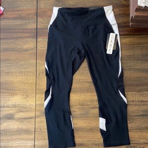 Black/white Capri Legging